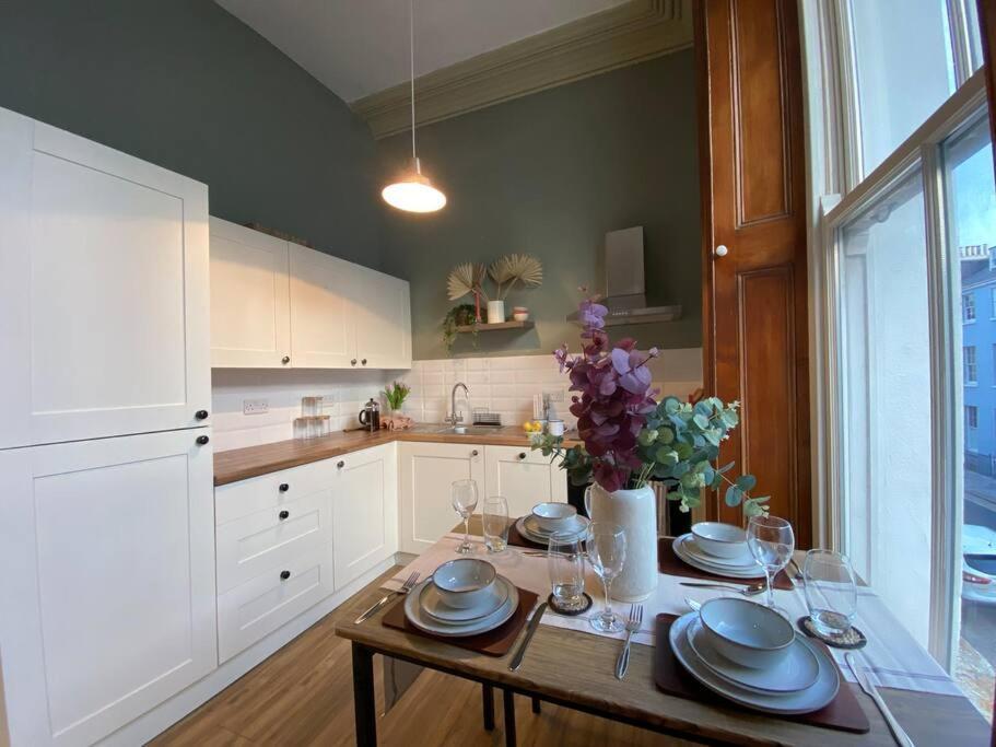 Apartamento Fabulous Flat In Durnford Street Plymouth Exterior foto